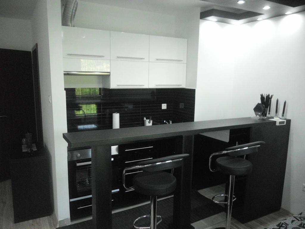 Feszek Apartman Debrecen Rom bilde