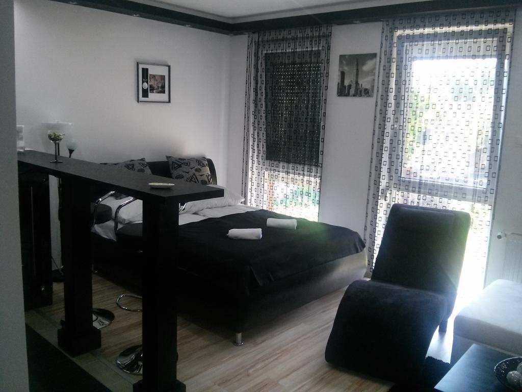 Feszek Apartman Debrecen Rom bilde