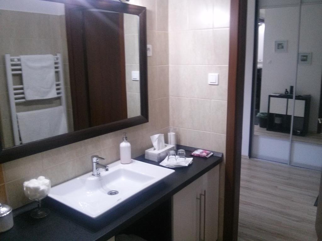 Feszek Apartman Debrecen Rom bilde